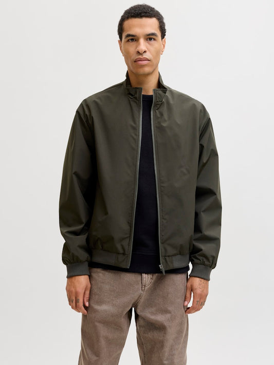 JJECHARGE STAND COLLAR BOMBER NOOS