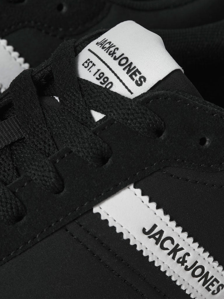 JFWBURTON-RUNNER-INTERNATIONAL-CAMPAIGN