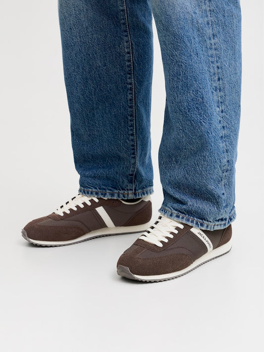 JFWBURTON-RUNNER-INTERNATIONAL-CAMPAIGN