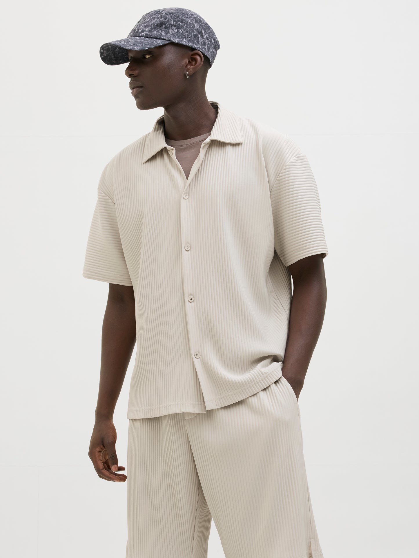 JCOINTERLUDE PLISSE SHIRT SS