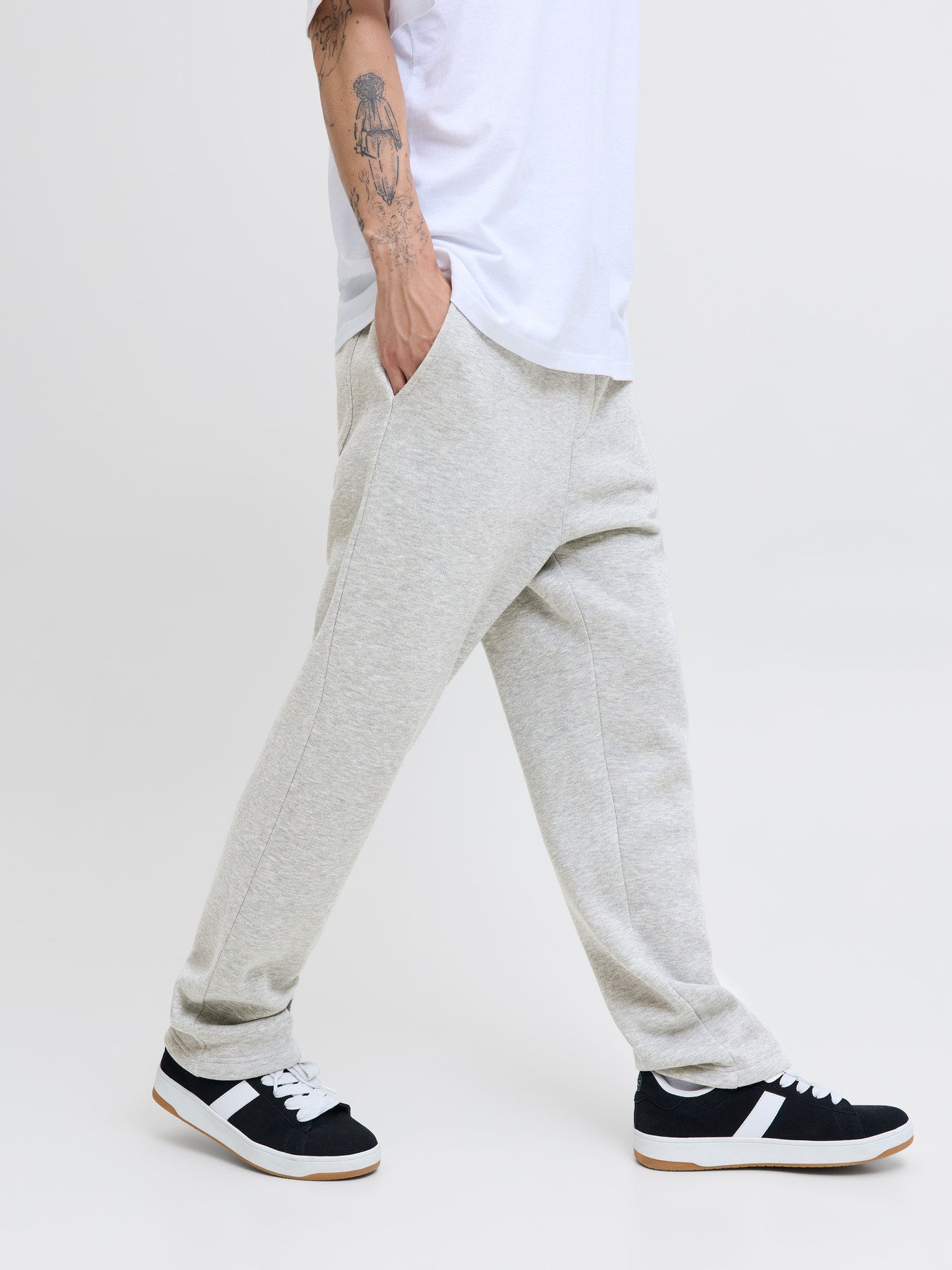 JPSTKANE BRADLEY UNCUFFED SWT PANTS NOOS