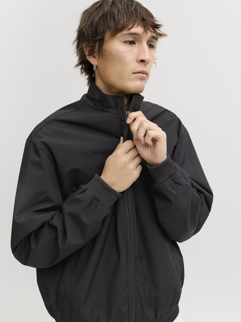 JJECHARGE STAND COLLAR BOMBER NOOS