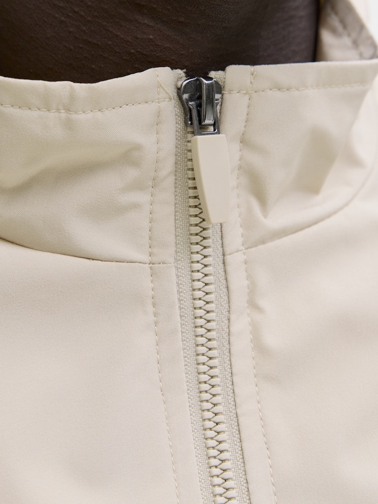 JJECHARGE STAND COLLAR BOMBER NOOS