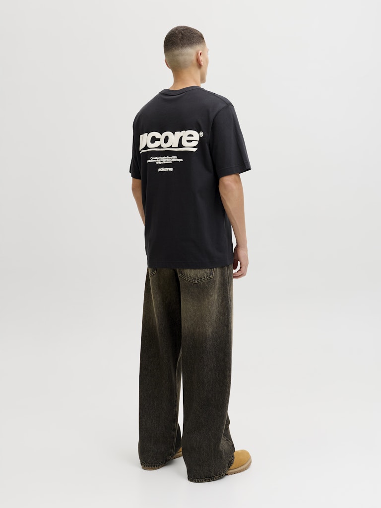 JCOCLUB BACK TEXT PRINT TEE SS CREW NECK