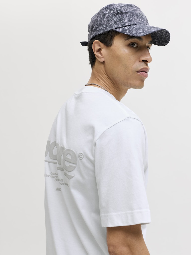 JCOCLUB BACK TEXT PRINT TEE SS CREW NECK