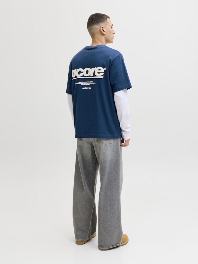 JCOCLUB BACK TEXT PRINT TEE SS CREW NECK