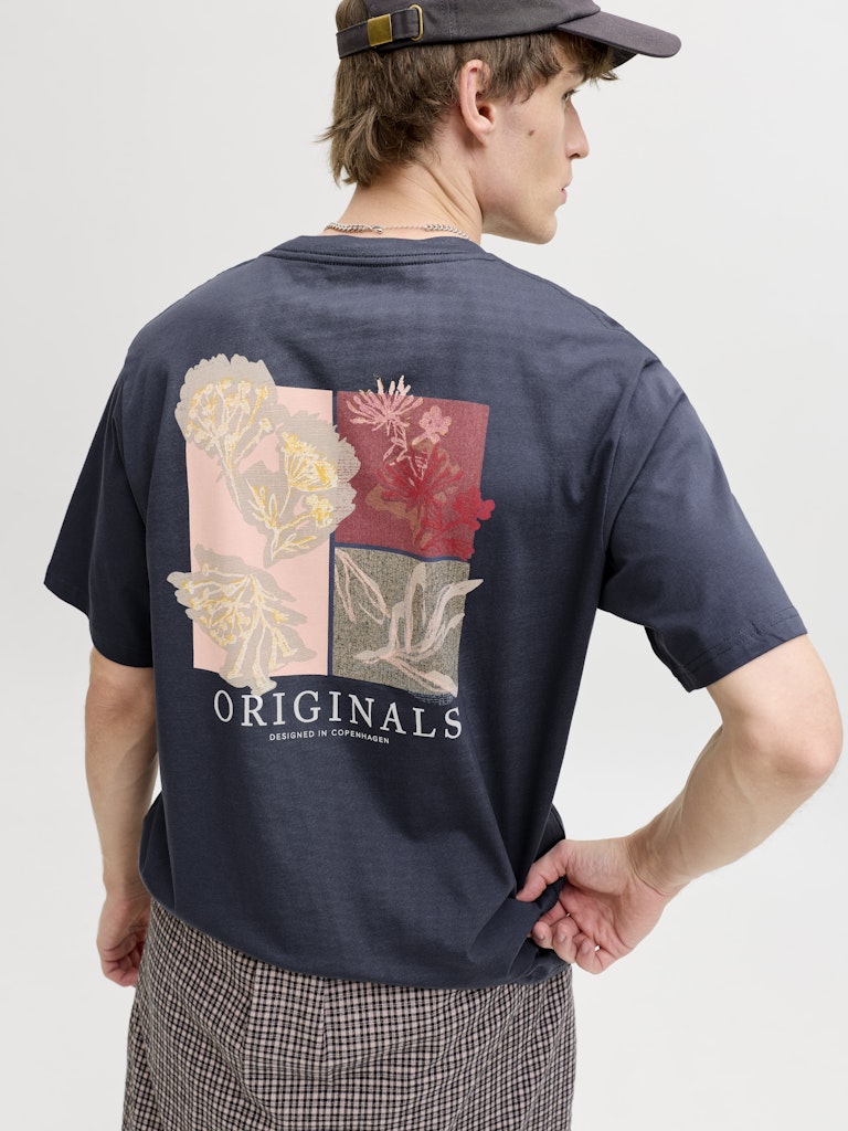 JORMONTAUK AOP BACK TEE SS CREW NECK SN