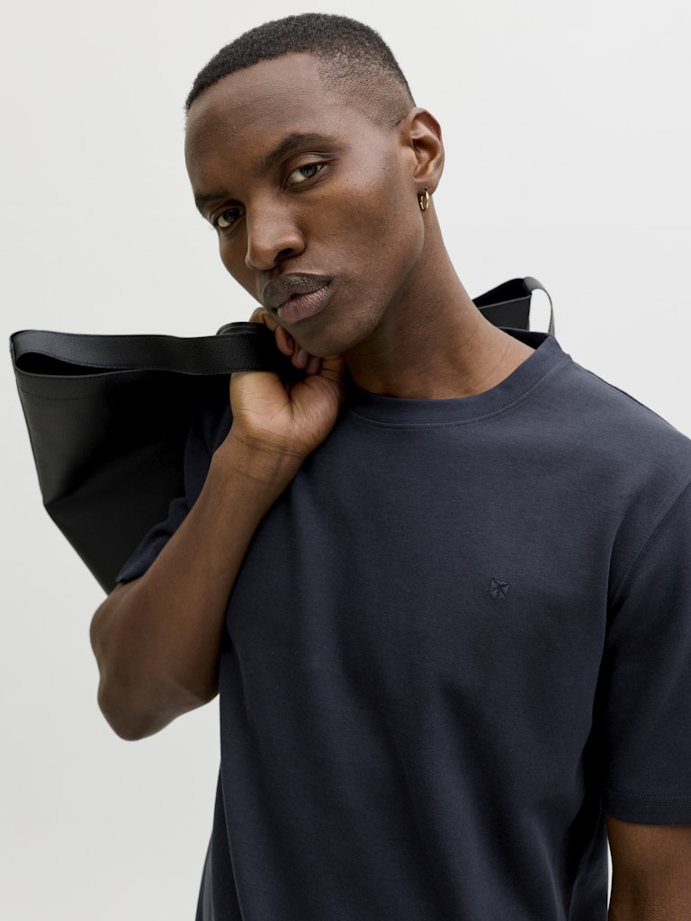 MALE CIRCULAR KNIT T