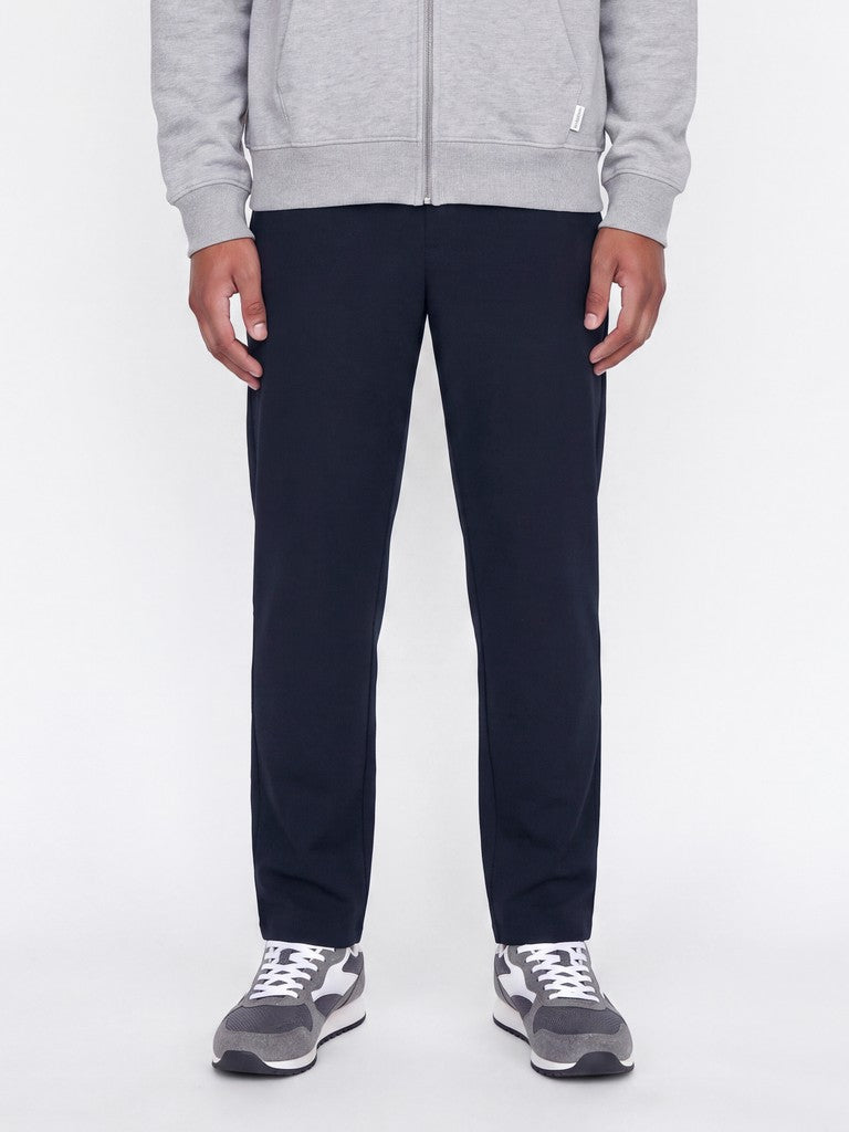 Karl Salmo Jogger