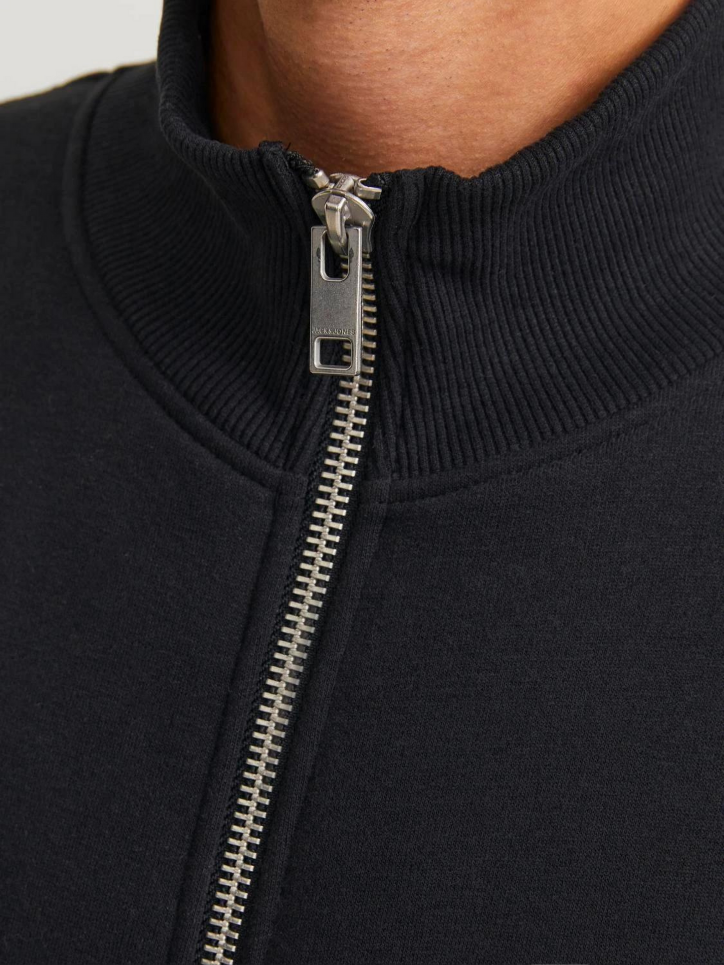 JORVOLUME SWEAT ZIP HIGH NECK BLK